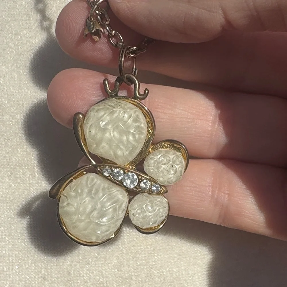 N/A butterfly rhinestone